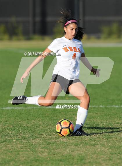 Thumbnail 3 in Tesoro vs. Huntington Beach (Mater Dei Premier Invitational) photogallery.