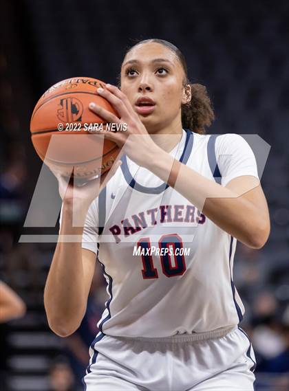 Thumbnail 3 in San Joaquin Memorial vs. Sage Hill (CIF Division II Championship) photogallery.