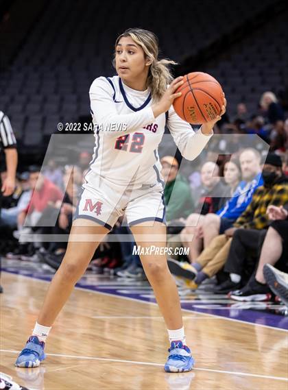 Thumbnail 3 in San Joaquin Memorial vs. Sage Hill (CIF Division II Championship) photogallery.