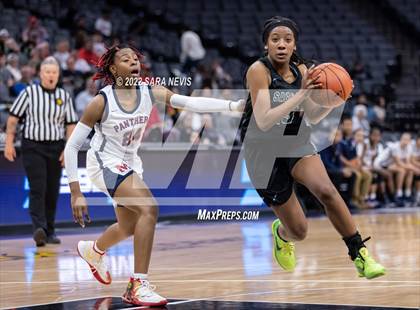 Thumbnail 1 in San Joaquin Memorial vs. Sage Hill (CIF Division II Championship) photogallery.
