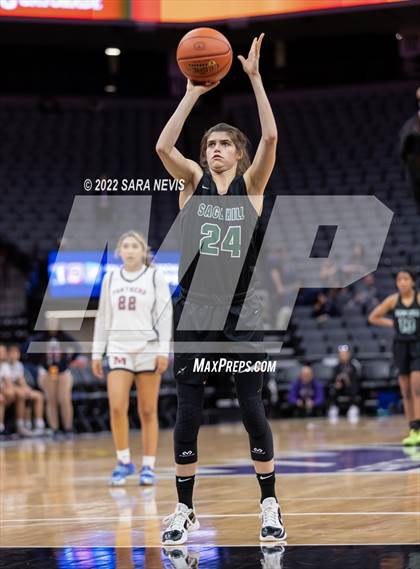 Thumbnail 3 in San Joaquin Memorial vs. Sage Hill (CIF Division II Championship) photogallery.