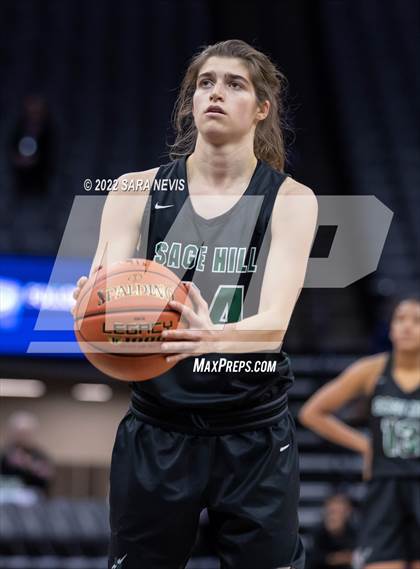 Thumbnail 2 in San Joaquin Memorial vs. Sage Hill (CIF Division II Championship) photogallery.