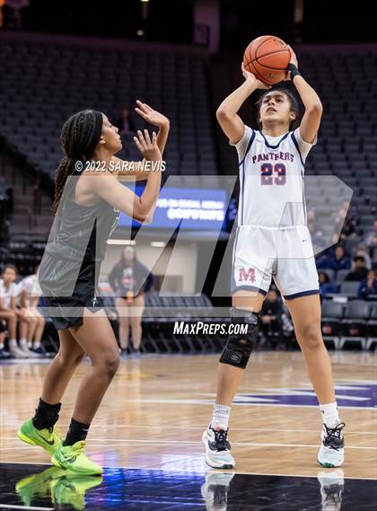 Thumbnail 3 in San Joaquin Memorial vs. Sage Hill (CIF Division II Championship) photogallery.