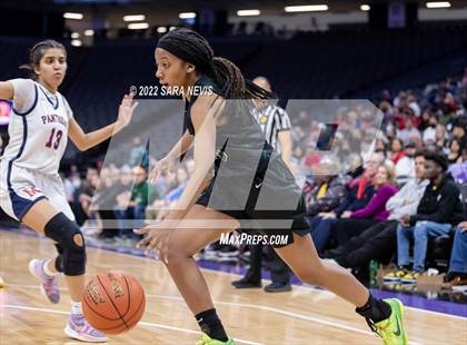 Thumbnail 3 in San Joaquin Memorial vs. Sage Hill (CIF Division II Championship) photogallery.