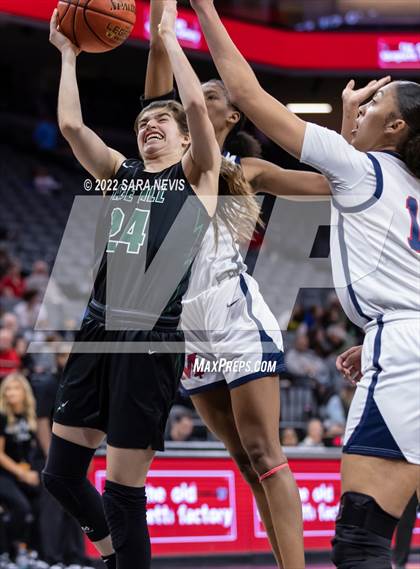 Thumbnail 3 in San Joaquin Memorial vs. Sage Hill (CIF Division II Championship) photogallery.