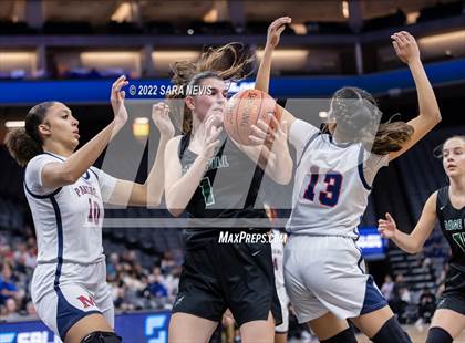 Thumbnail 1 in San Joaquin Memorial vs. Sage Hill (CIF Division II Championship) photogallery.