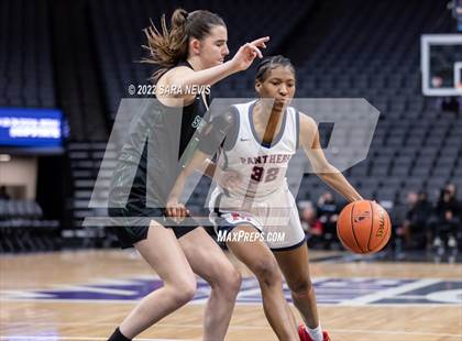 Thumbnail 2 in San Joaquin Memorial vs. Sage Hill (CIF Division II Championship) photogallery.