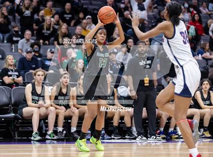 Thumbnail 3 in San Joaquin Memorial vs. Sage Hill (CIF Division II Championship) photogallery.