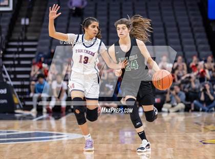 Thumbnail 3 in San Joaquin Memorial vs. Sage Hill (CIF Division II Championship) photogallery.