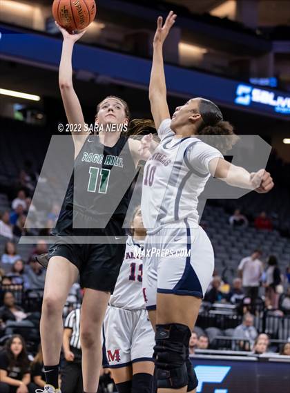 Thumbnail 2 in San Joaquin Memorial vs. Sage Hill (CIF Division II Championship) photogallery.