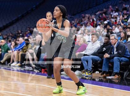Thumbnail 3 in San Joaquin Memorial vs. Sage Hill (CIF Division II Championship) photogallery.
