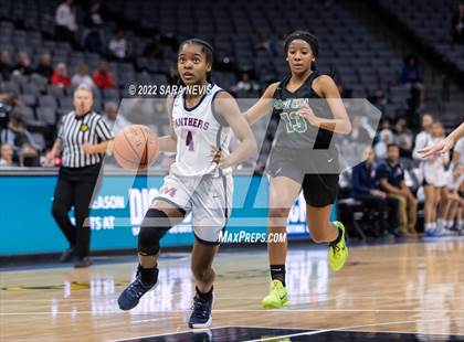 Thumbnail 2 in San Joaquin Memorial vs. Sage Hill (CIF Division II Championship) photogallery.