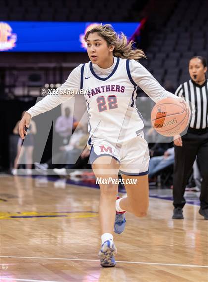 Thumbnail 2 in San Joaquin Memorial vs. Sage Hill (CIF Division II Championship) photogallery.