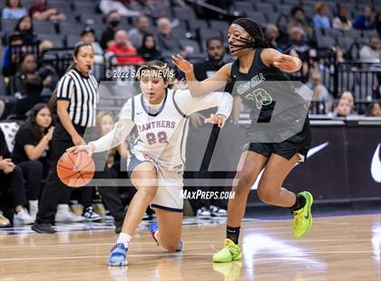 Thumbnail 3 in San Joaquin Memorial vs. Sage Hill (CIF Division II Championship) photogallery.