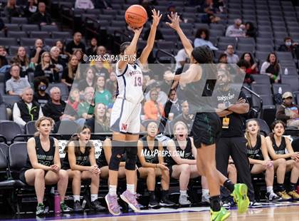 Thumbnail 3 in San Joaquin Memorial vs. Sage Hill (CIF Division II Championship) photogallery.