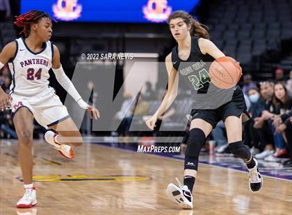 Thumbnail 2 in San Joaquin Memorial vs. Sage Hill (CIF Division II Championship) photogallery.