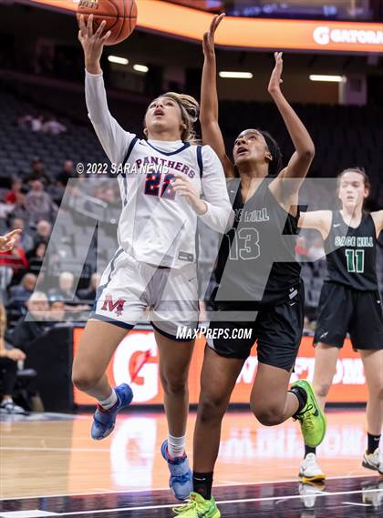Thumbnail 2 in San Joaquin Memorial vs. Sage Hill (CIF Division II Championship) photogallery.