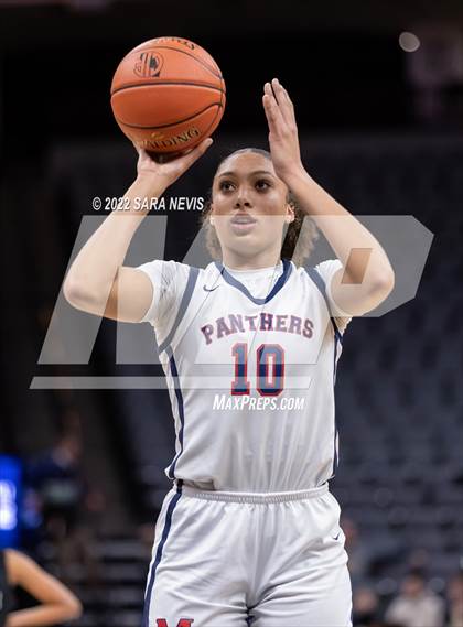 Thumbnail 1 in San Joaquin Memorial vs. Sage Hill (CIF Division II Championship) photogallery.