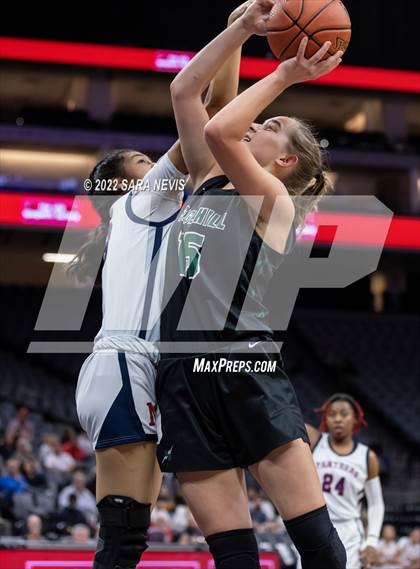 Thumbnail 2 in San Joaquin Memorial vs. Sage Hill (CIF Division II Championship) photogallery.