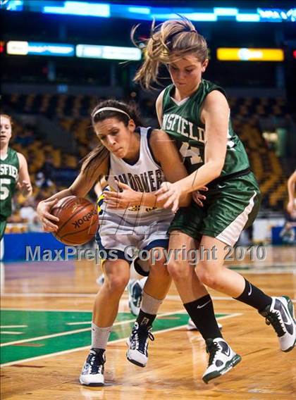 Thumbnail 3 in Mansfield vs. Andover (MIAA D1 Semifinal) photogallery.