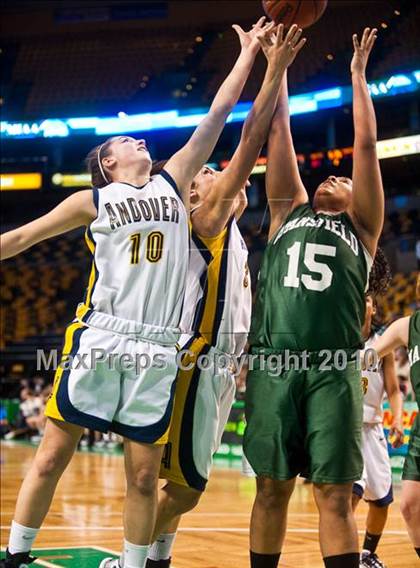 Thumbnail 1 in Mansfield vs. Andover (MIAA D1 Semifinal) photogallery.
