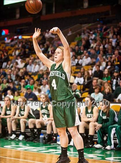 Thumbnail 3 in Mansfield vs. Andover (MIAA D1 Semifinal) photogallery.