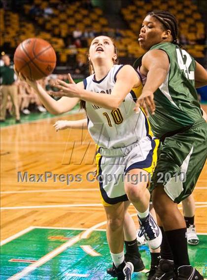 Thumbnail 3 in Mansfield vs. Andover (MIAA D1 Semifinal) photogallery.