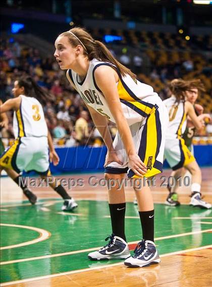 Thumbnail 2 in Mansfield vs. Andover (MIAA D1 Semifinal) photogallery.