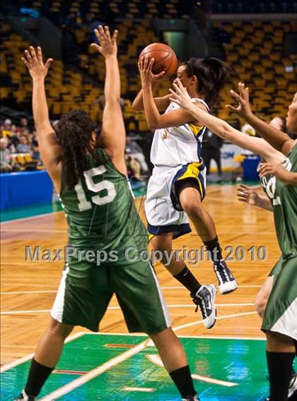 Thumbnail 1 in Mansfield vs. Andover (MIAA D1 Semifinal) photogallery.