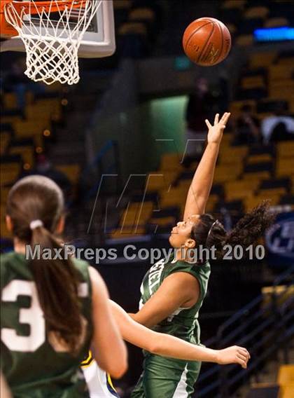 Thumbnail 2 in Mansfield vs. Andover (MIAA D1 Semifinal) photogallery.