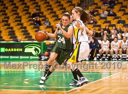 Thumbnail 1 in Mansfield vs. Andover (MIAA D1 Semifinal) photogallery.