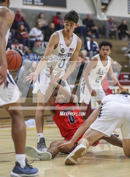 Thumbnail 1 in Bakersfield vs. San Joaquin Memorial (Nike Invitational) photogallery.