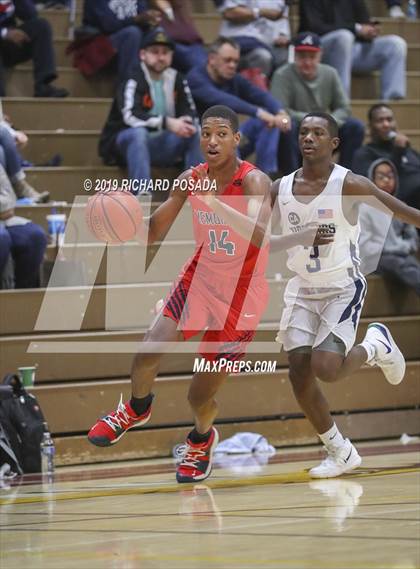Thumbnail 2 in Bakersfield vs. San Joaquin Memorial (Nike Invitational) photogallery.