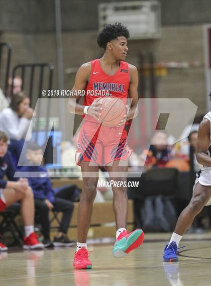 Thumbnail 3 in Bakersfield vs. San Joaquin Memorial (Nike Invitational) photogallery.