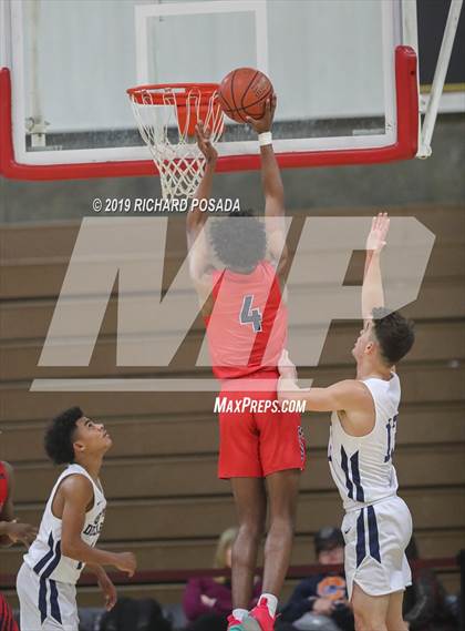 Thumbnail 1 in Bakersfield vs. San Joaquin Memorial (Nike Invitational) photogallery.