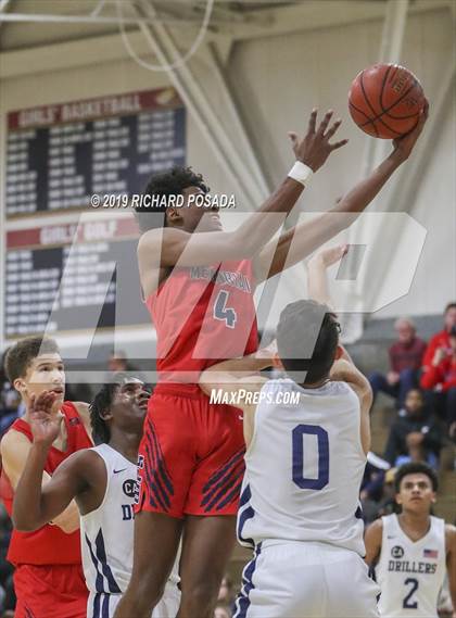 Thumbnail 3 in Bakersfield vs. San Joaquin Memorial (Nike Invitational) photogallery.