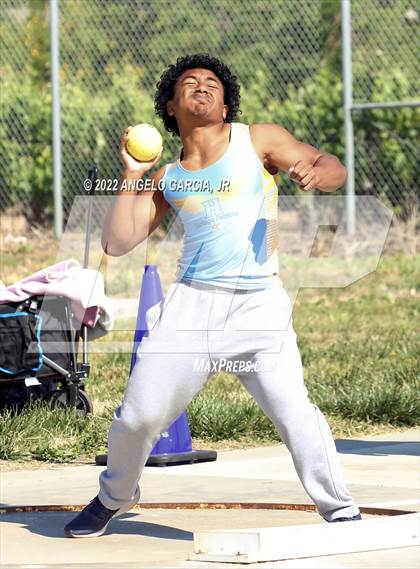 Thumbnail 1 in Bay Valley Athletic League Championship photogallery.