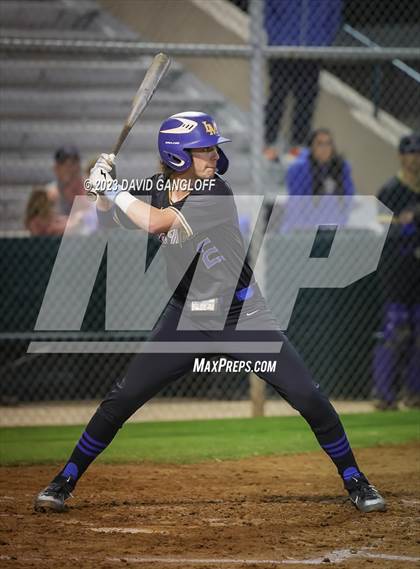 Thumbnail 2 in La Mirada vs Dana Hills (Loara Tournament) photogallery.