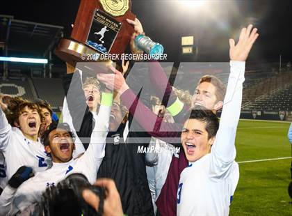 Thumbnail 2 in Regis Jesuit vs Broomfield (CHSAA 5A Final)  photogallery.