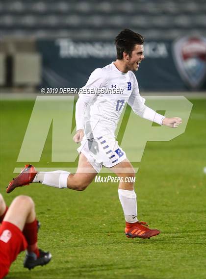 Thumbnail 2 in Regis Jesuit vs Broomfield (CHSAA 5A Final)  photogallery.