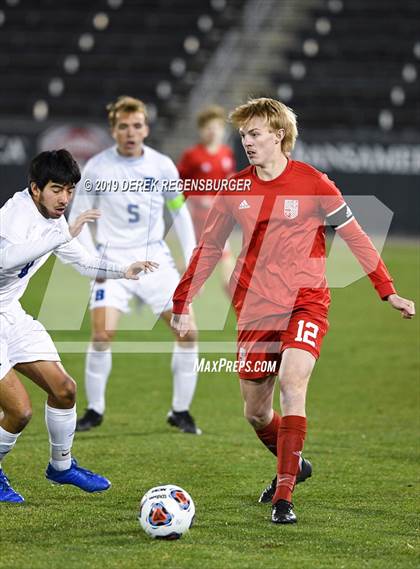 Thumbnail 3 in Regis Jesuit vs Broomfield (CHSAA 5A Final)  photogallery.
