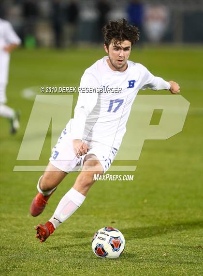 Thumbnail 2 in Regis Jesuit vs Broomfield (CHSAA 5A Final)  photogallery.