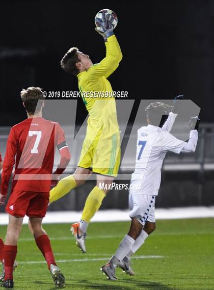Thumbnail 3 in Regis Jesuit vs Broomfield (CHSAA 5A Final)  photogallery.