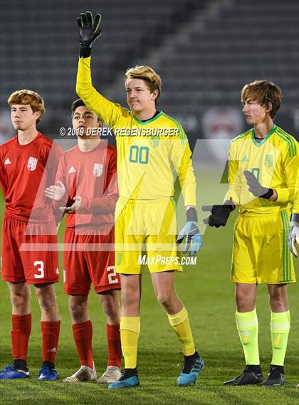 Thumbnail 2 in Regis Jesuit vs Broomfield (CHSAA 5A Final)  photogallery.