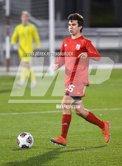 Thumbnail 1 in Regis Jesuit vs Broomfield (CHSAA 5A Final)  photogallery.