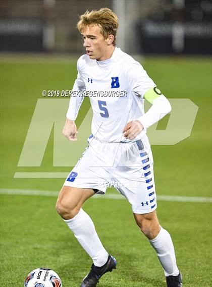 Thumbnail 2 in Regis Jesuit vs Broomfield (CHSAA 5A Final)  photogallery.