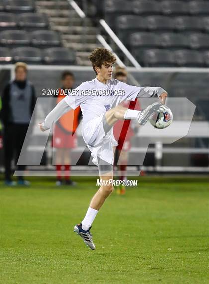 Thumbnail 1 in Regis Jesuit vs Broomfield (CHSAA 5A Final)  photogallery.