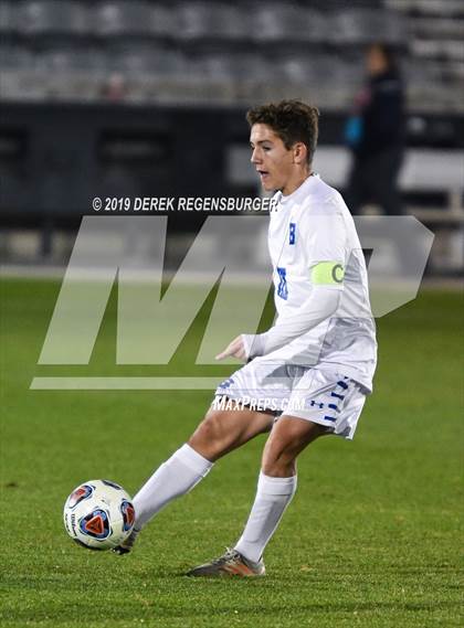 Thumbnail 2 in Regis Jesuit vs Broomfield (CHSAA 5A Final)  photogallery.