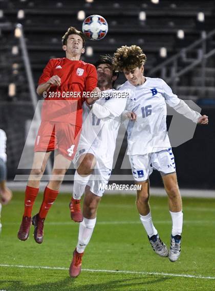 Thumbnail 2 in Regis Jesuit vs Broomfield (CHSAA 5A Final)  photogallery.