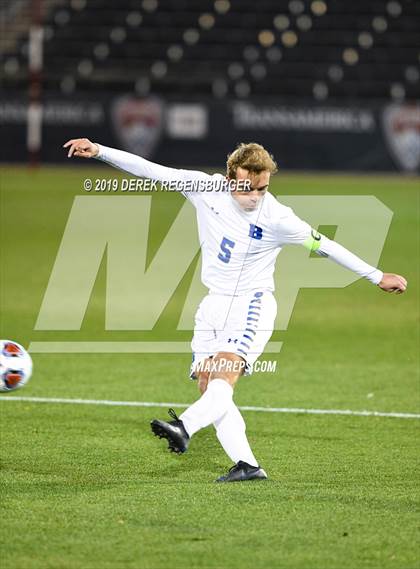 Thumbnail 1 in Regis Jesuit vs Broomfield (CHSAA 5A Final)  photogallery.